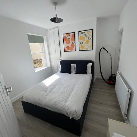 Littlehampton House - 4 Bedroom House Sleeps 8 Extérieur photo